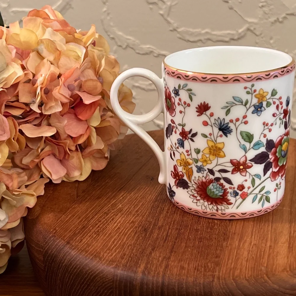 Wedgewood Archive Pink Chrysanthemum Bone China Mug